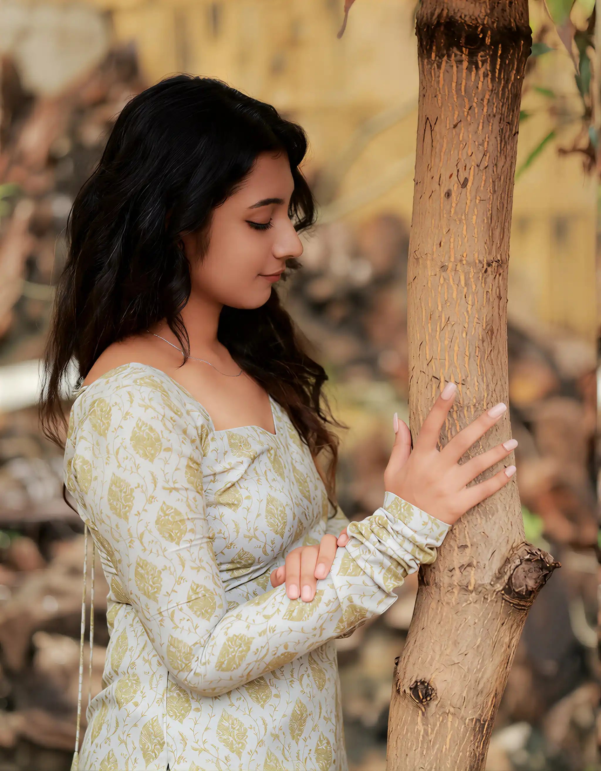 Women's Ivory & Olive Floral Printed Kurti With Tie-Up Sleeves